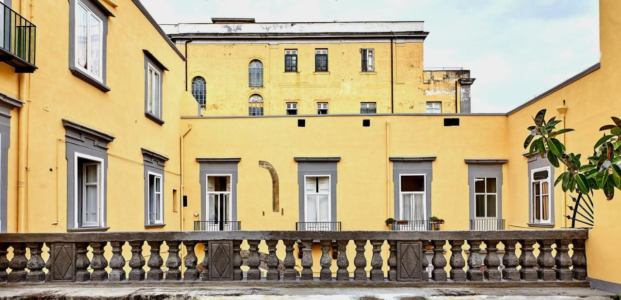 In...Napoli B&B Екстериор снимка