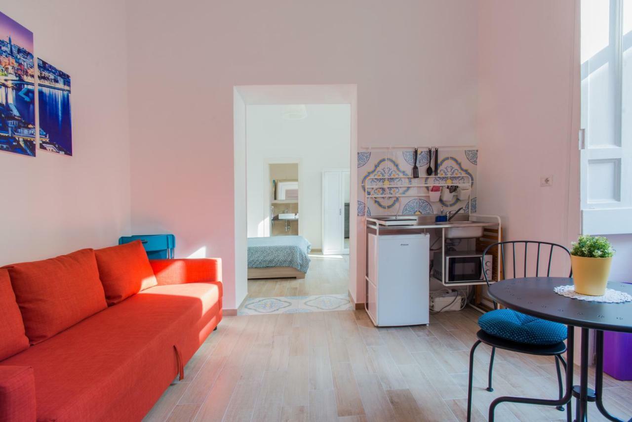 In...Napoli B&B Екстериор снимка